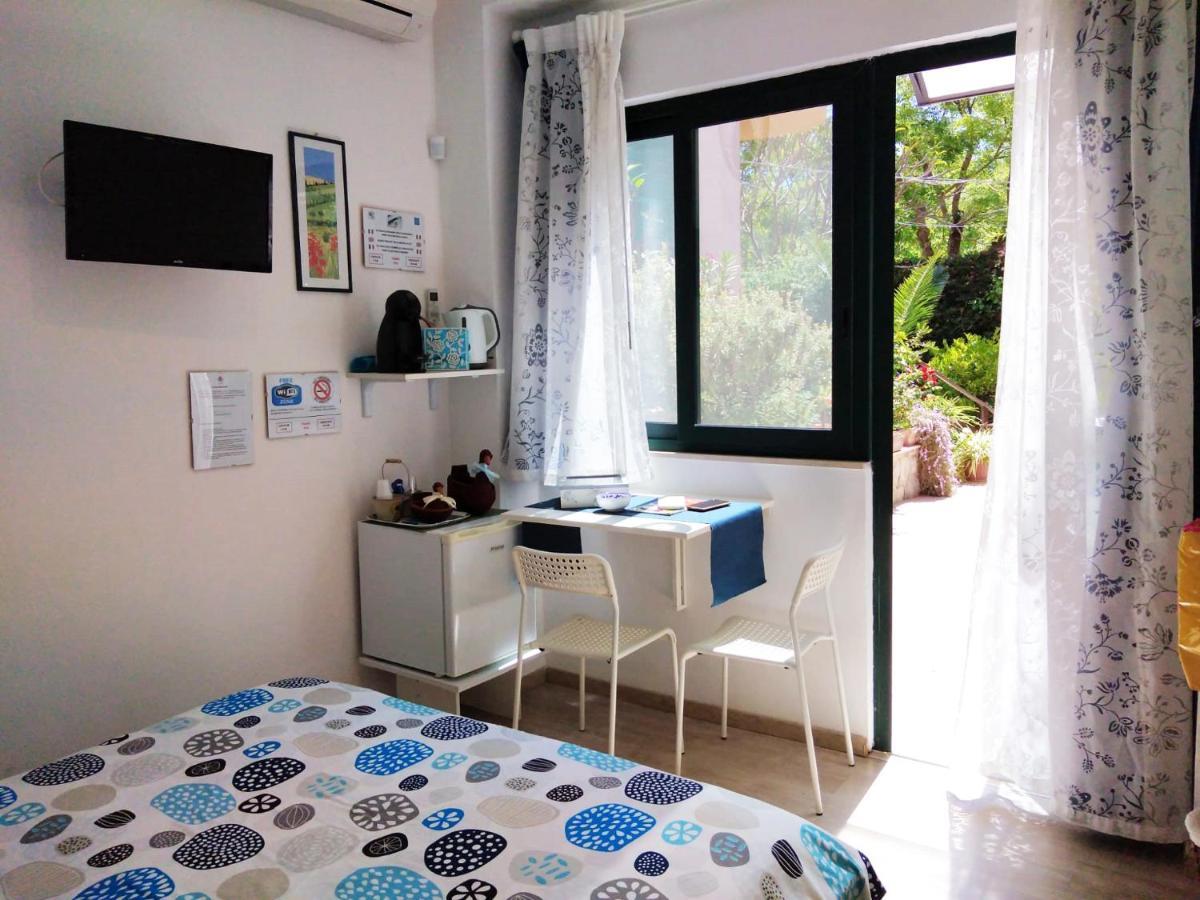 Il Giardino Di Laura Private Rooms Mondello Ngoại thất bức ảnh