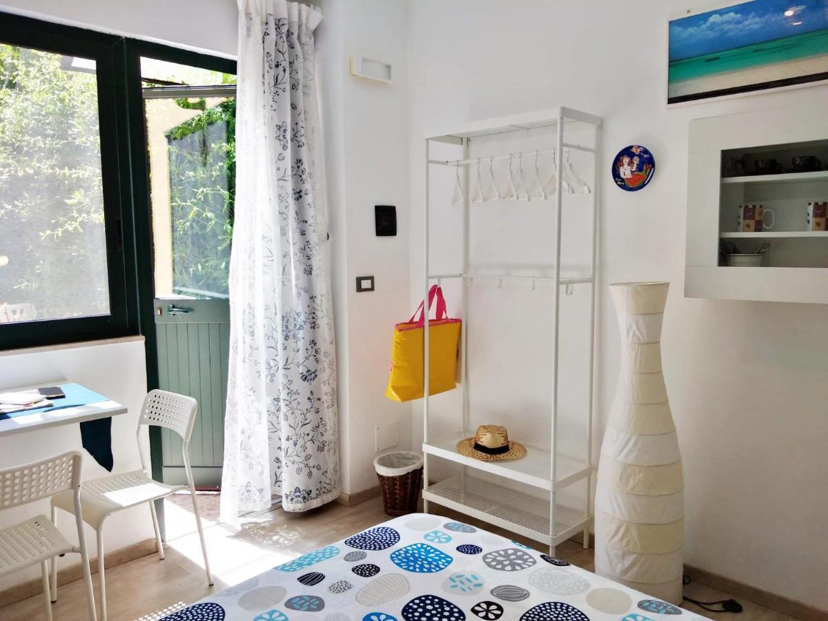 Il Giardino Di Laura Private Rooms Mondello Ngoại thất bức ảnh