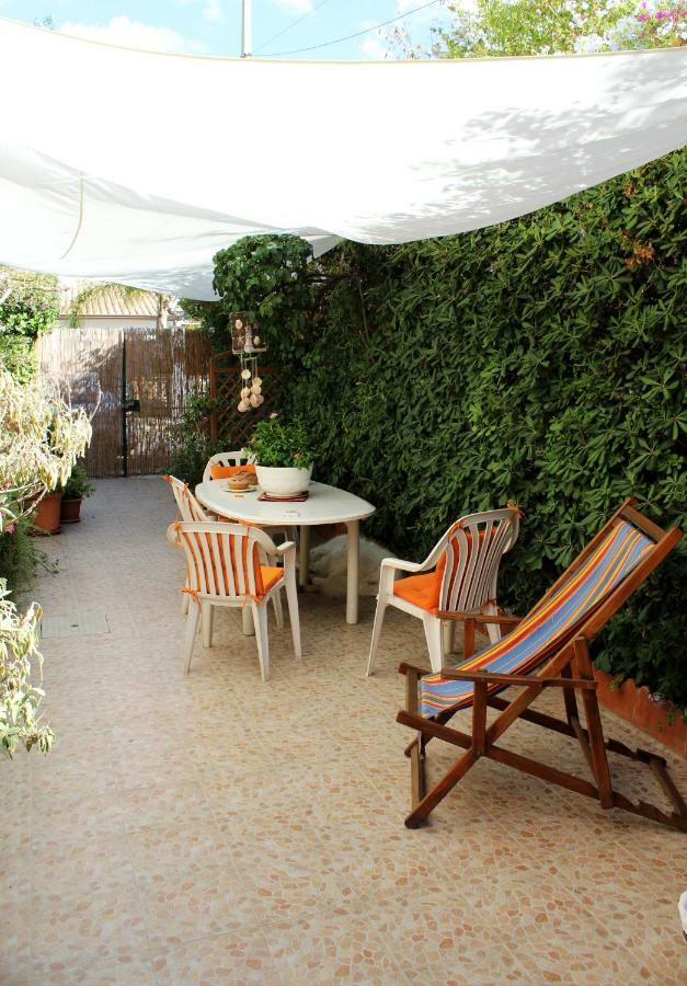 Il Giardino Di Laura Private Rooms Mondello Ngoại thất bức ảnh