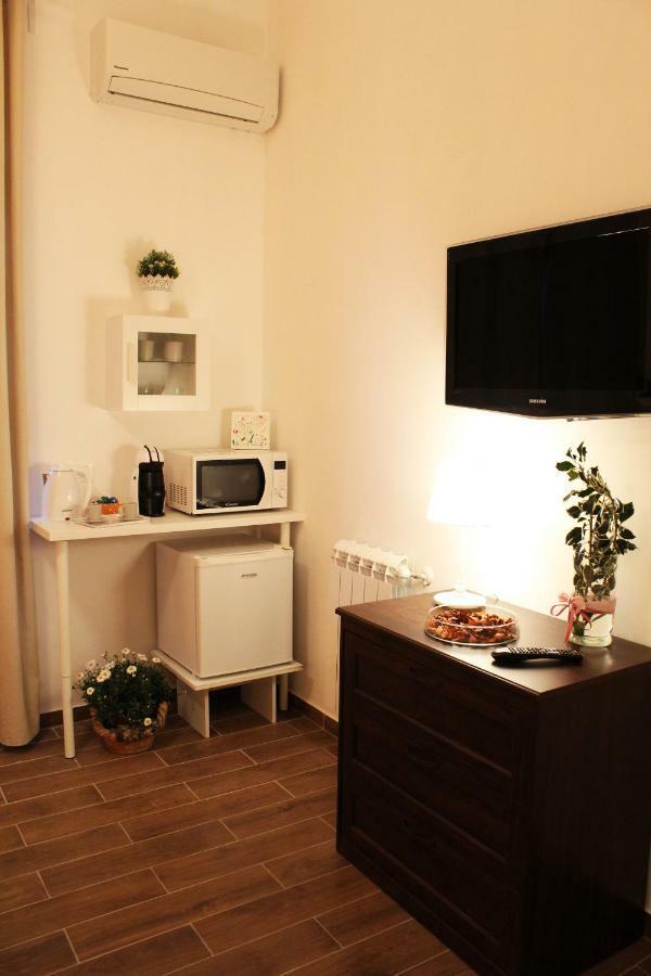 Il Giardino Di Laura Private Rooms Mondello Ngoại thất bức ảnh